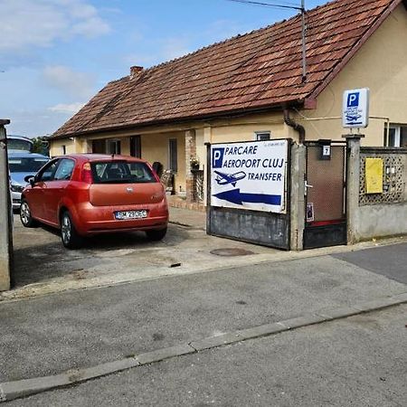 Airport Host Lejlighed Cluj-Napoca Eksteriør billede