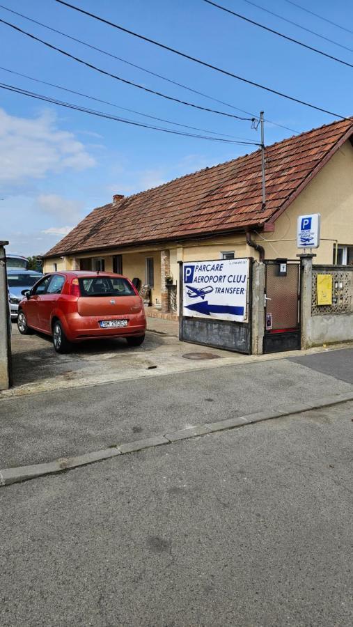 Airport Host Lejlighed Cluj-Napoca Eksteriør billede